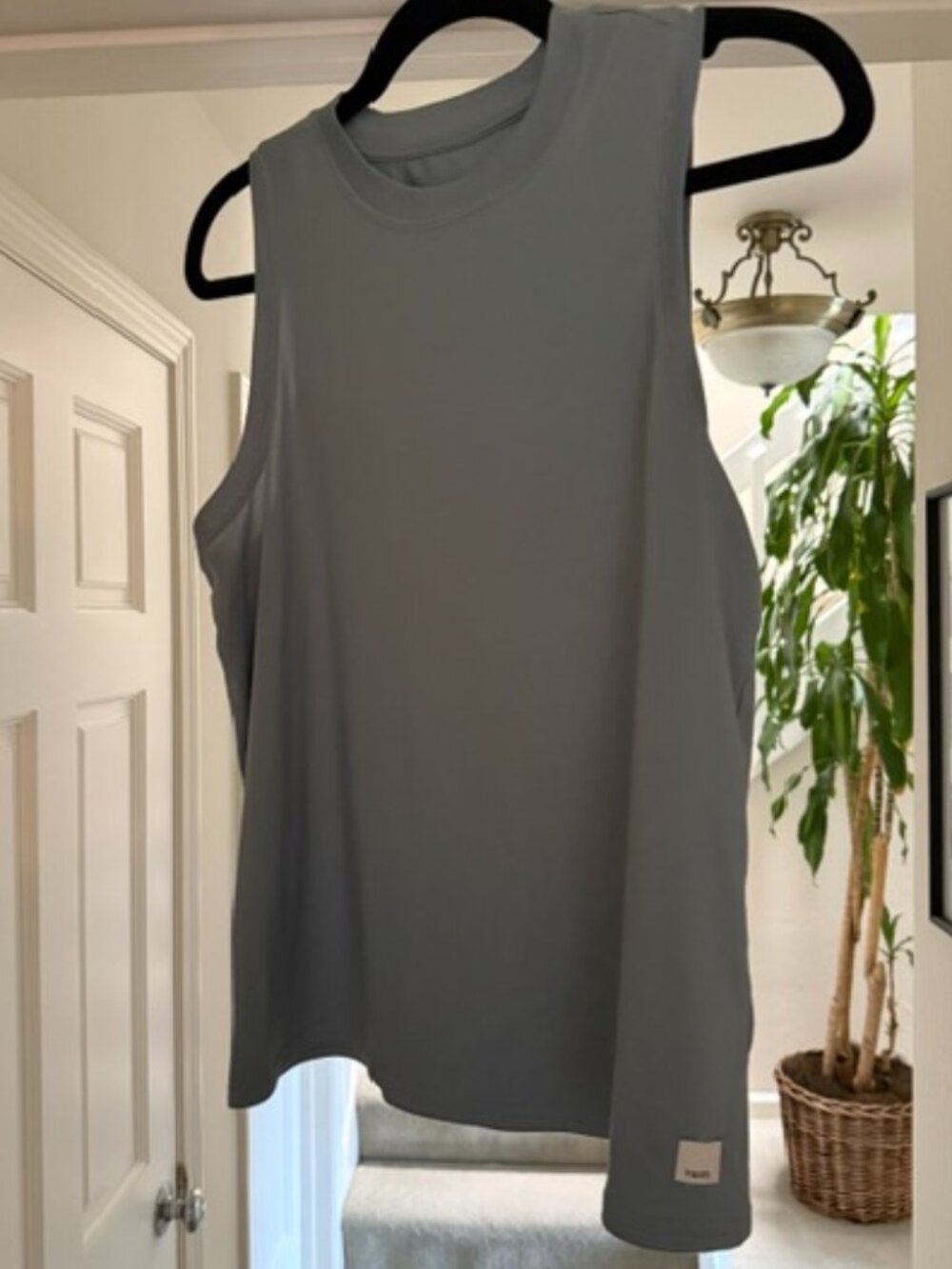 Vuori Sleeveless Workout Tank Top Blue Gray Size Small